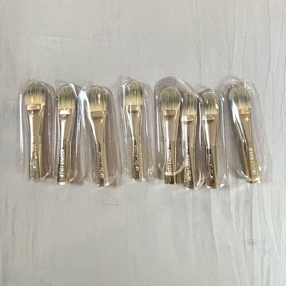 Estée Lauder Gold Foundation Brush Lot Of 8